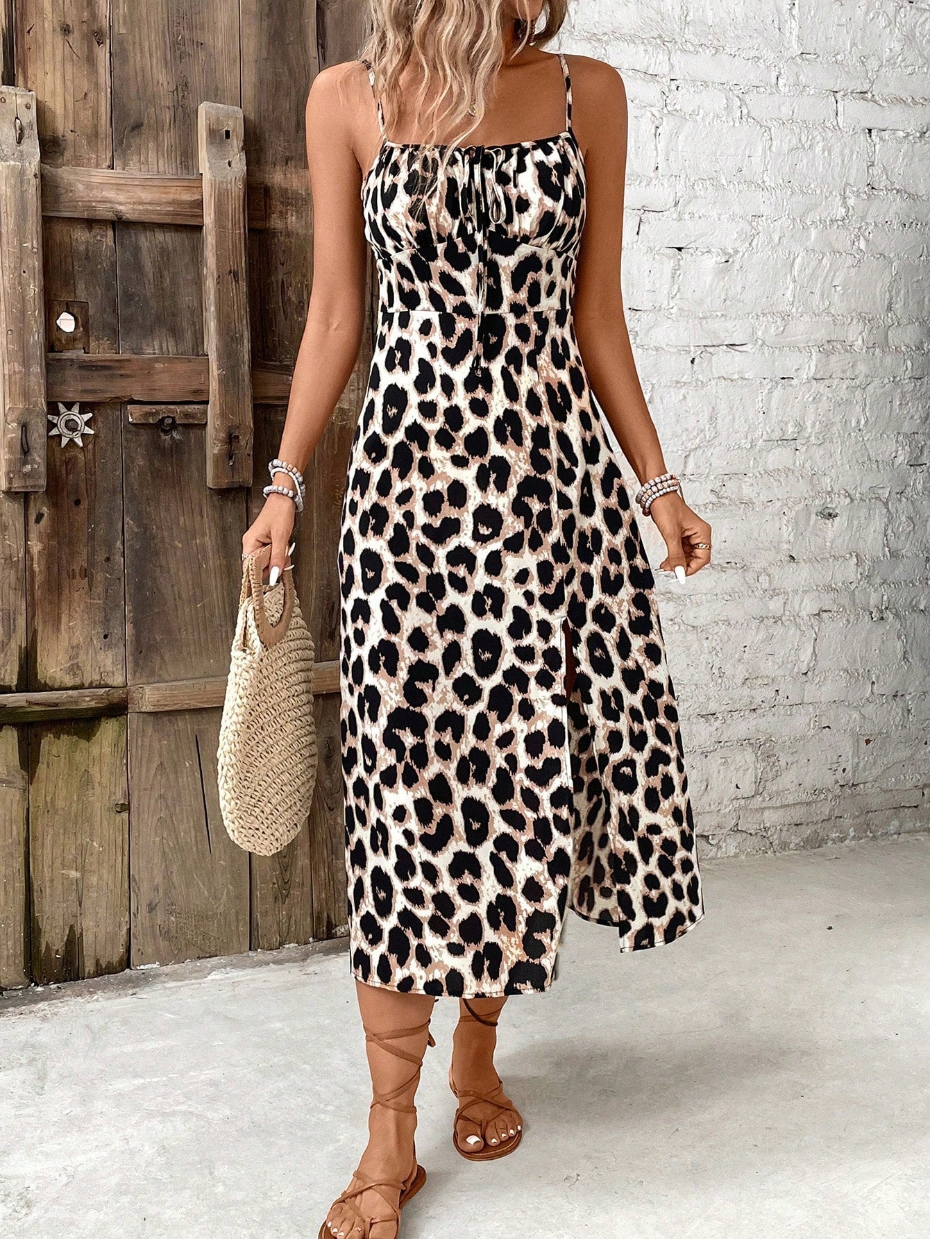 Astika™ | Luxe Ruches Midi Jurk