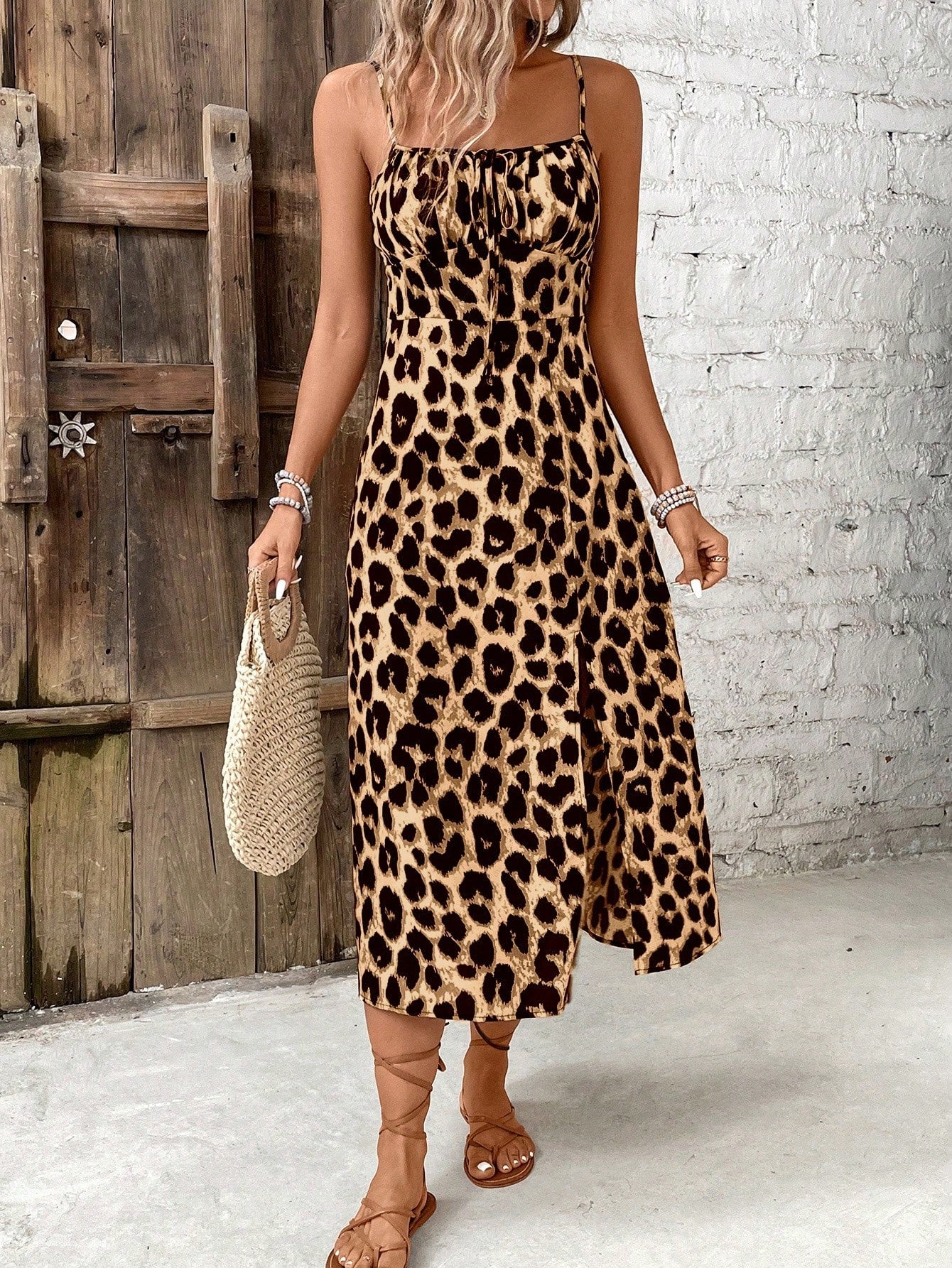 Astika™ | Luxe Ruches Midi Jurk